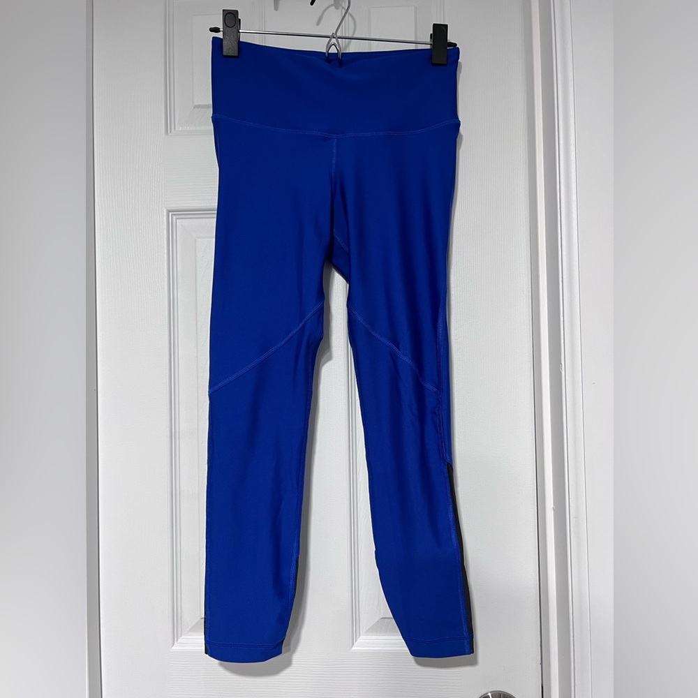 Under Armour | Women’s Workout Cropped Leggings - Sz Small